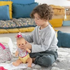 Corolle Coffret Accessoires à Langer Pour Grand Poupon De 36 à 42 Cm 17 Corolle Coffret Accessoires à Langer Pour Grand Poupon De 36 à 42 Cm -Boutique Djeco p9 FULL 12